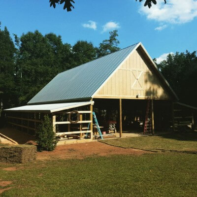 Open-space agricultural structure with Galvalume rib roofing